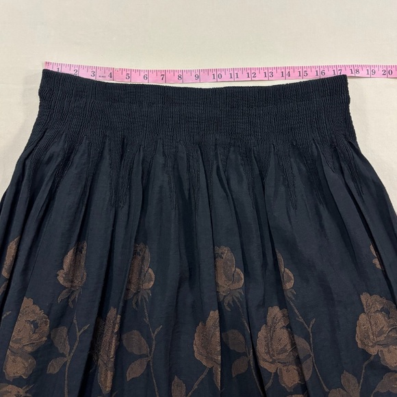 Coldwater Creek Women’s Black and Gold Rose Print A-Line Midi Skirt Size Large - Picture 4 of 7